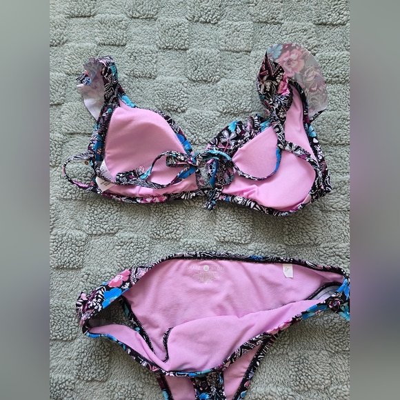 Bikini Set - Picture 3 of 4